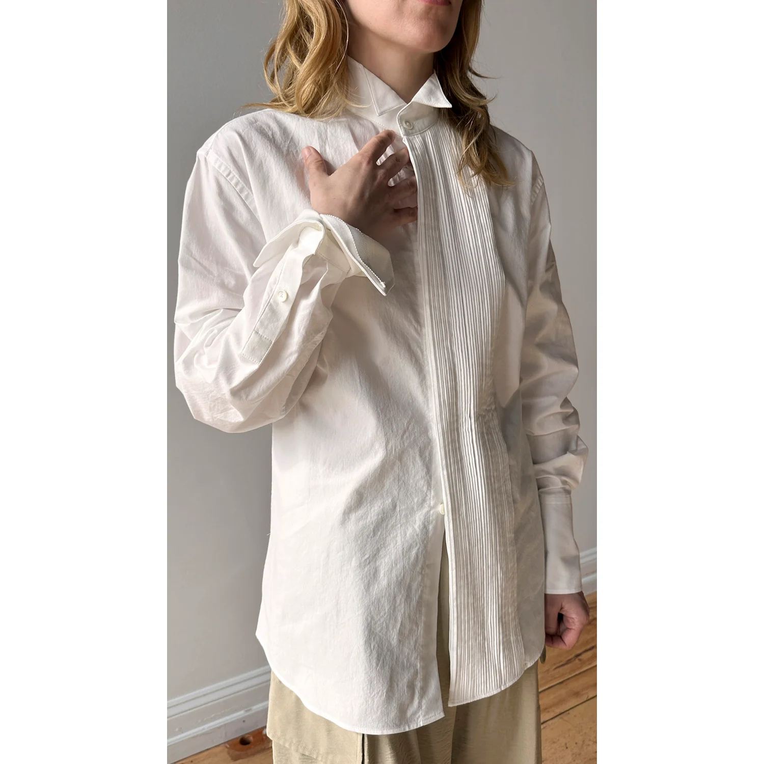 6397 Micro Pleat Formal Shirt in White - Image 7
