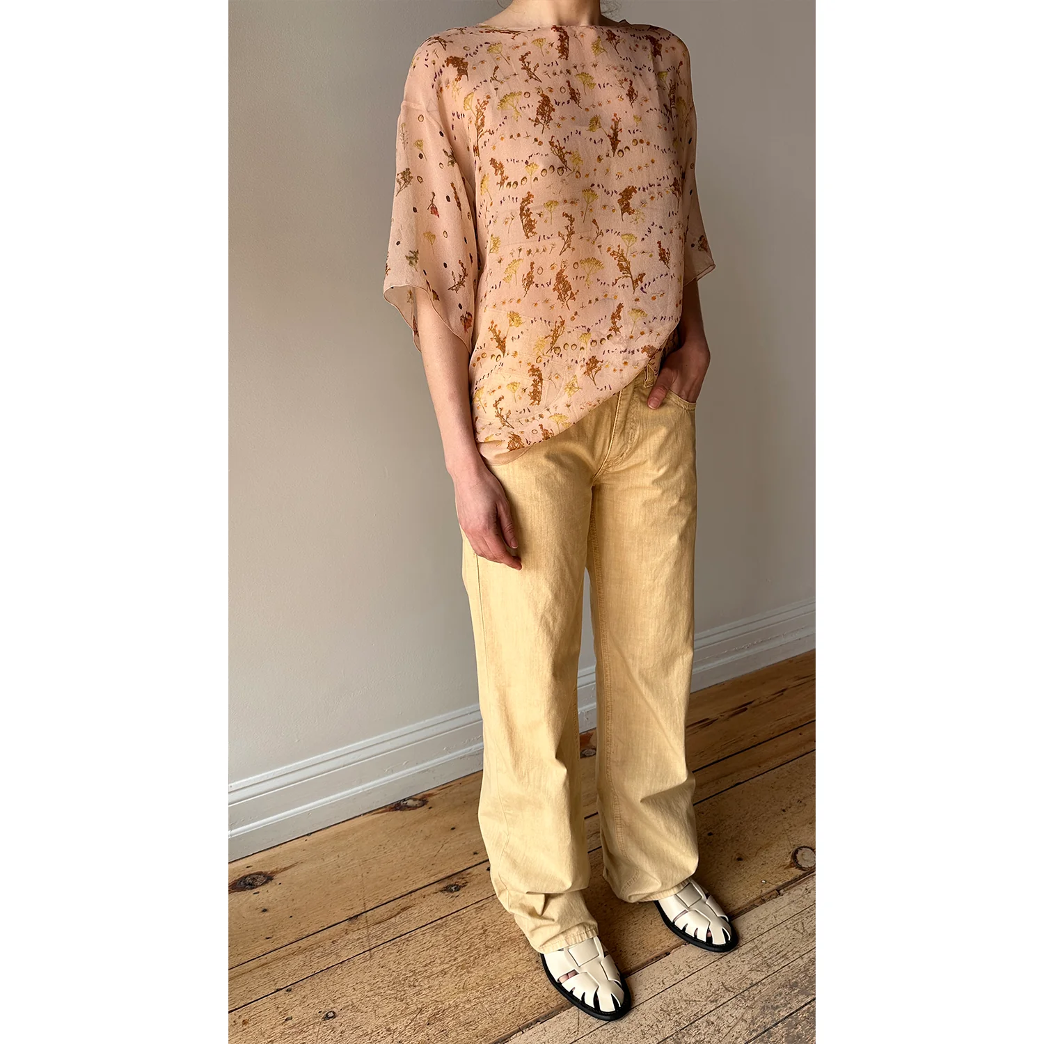 6397 Slim Bootcut Trouser in Tawny - Image 5