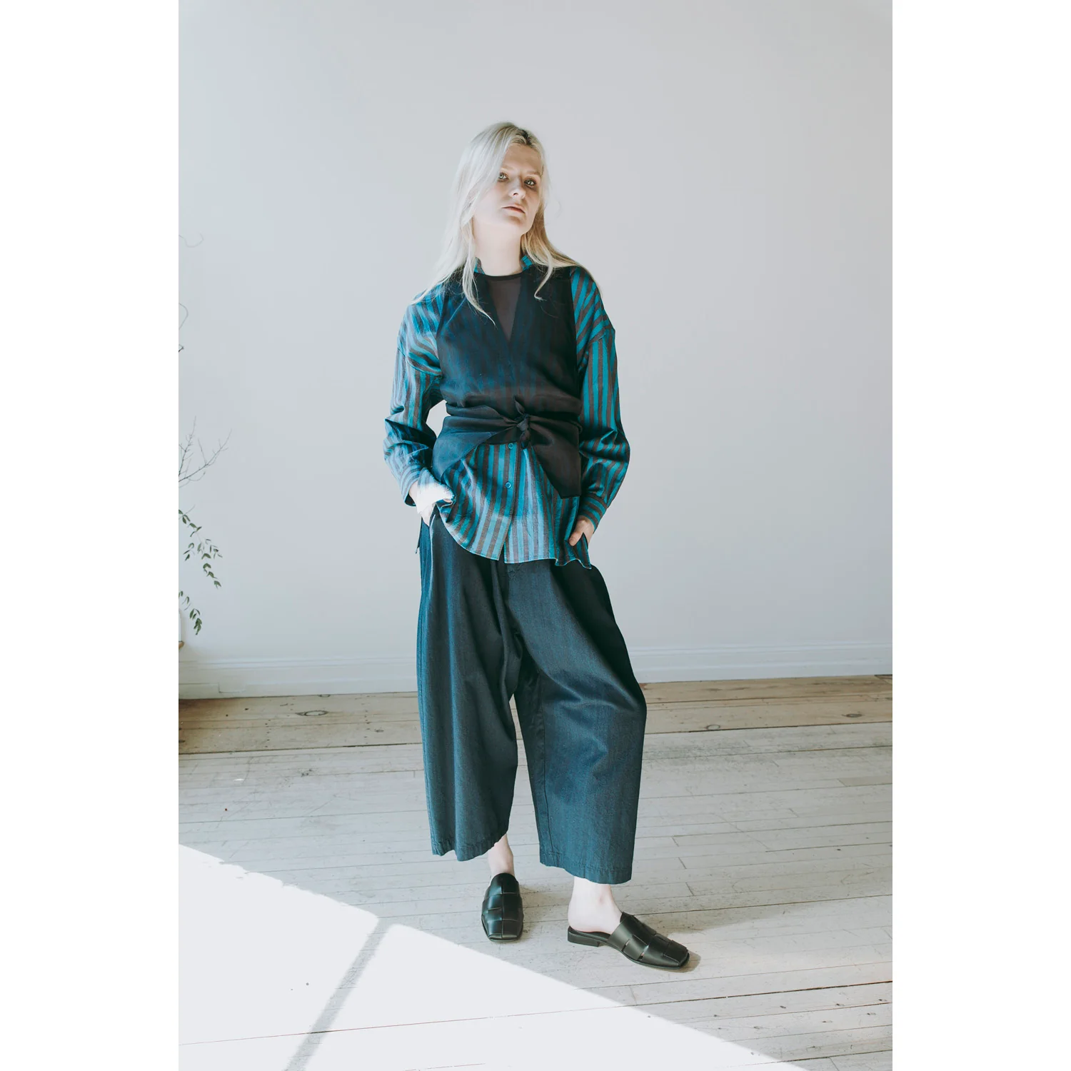 Kaarem Urchin Sleeveless Silk Organza Tie Top in Dark Blue - Image 4