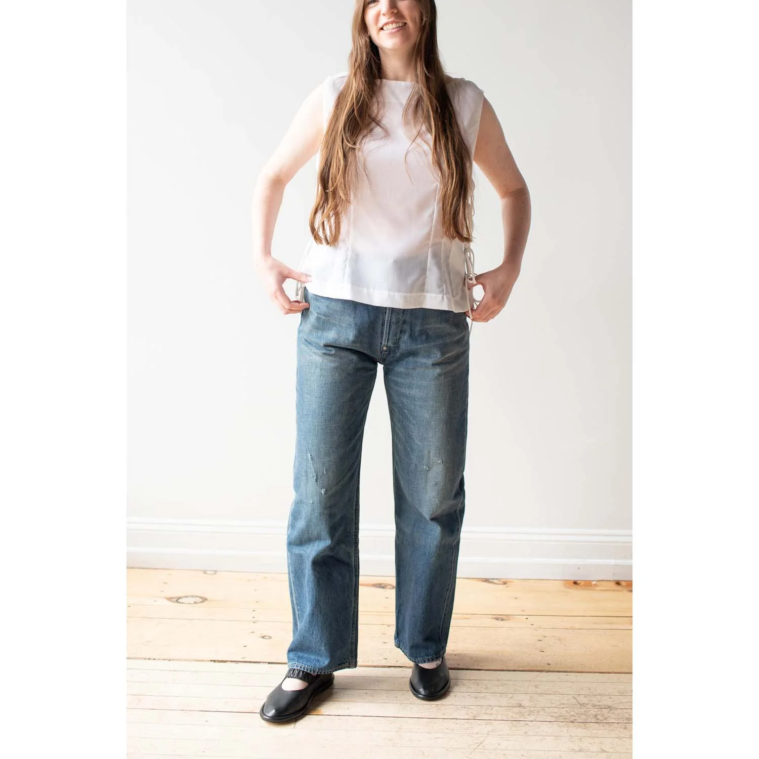 Chimala Narrow Straight Cut in Medium Wash - Image 10