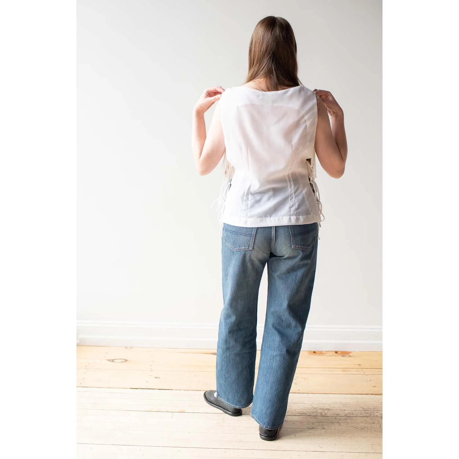 Chimala Narrow Straight Cut in Medium Wash - Image 11