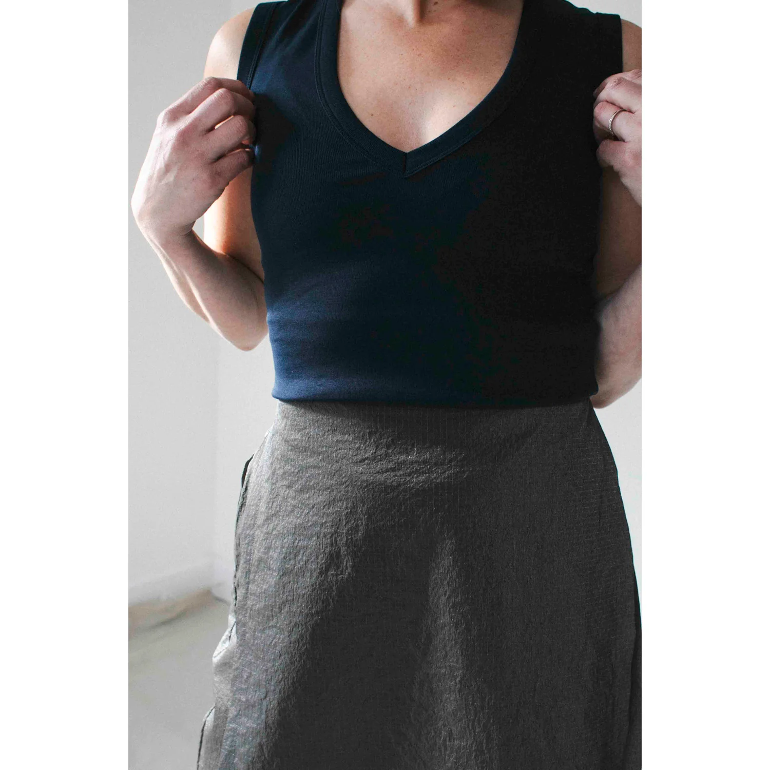 Flore Flore Dewi Tank in Navy - Image 4