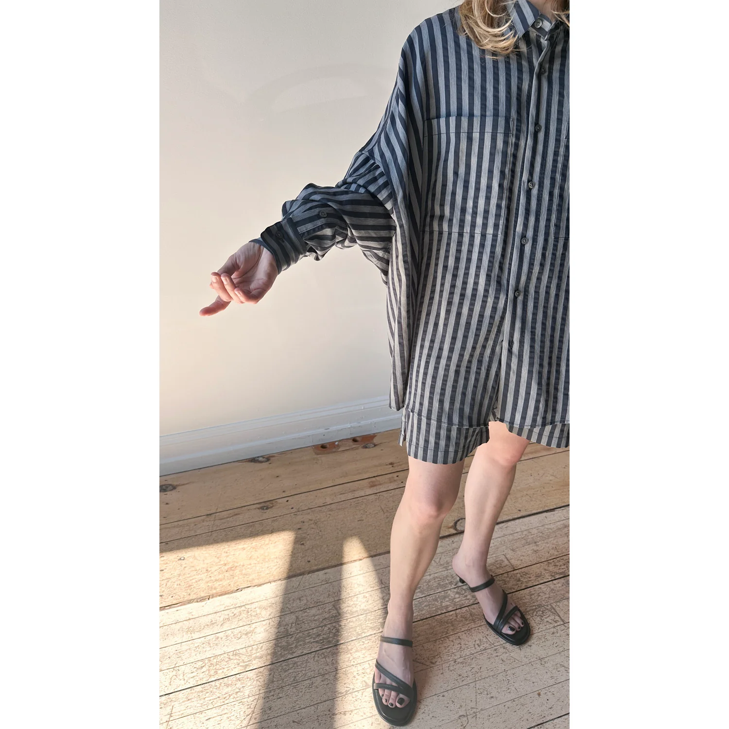 Grei Oversized IO Shirt in Wide Ripple Stripe Blue Mix - Image 8