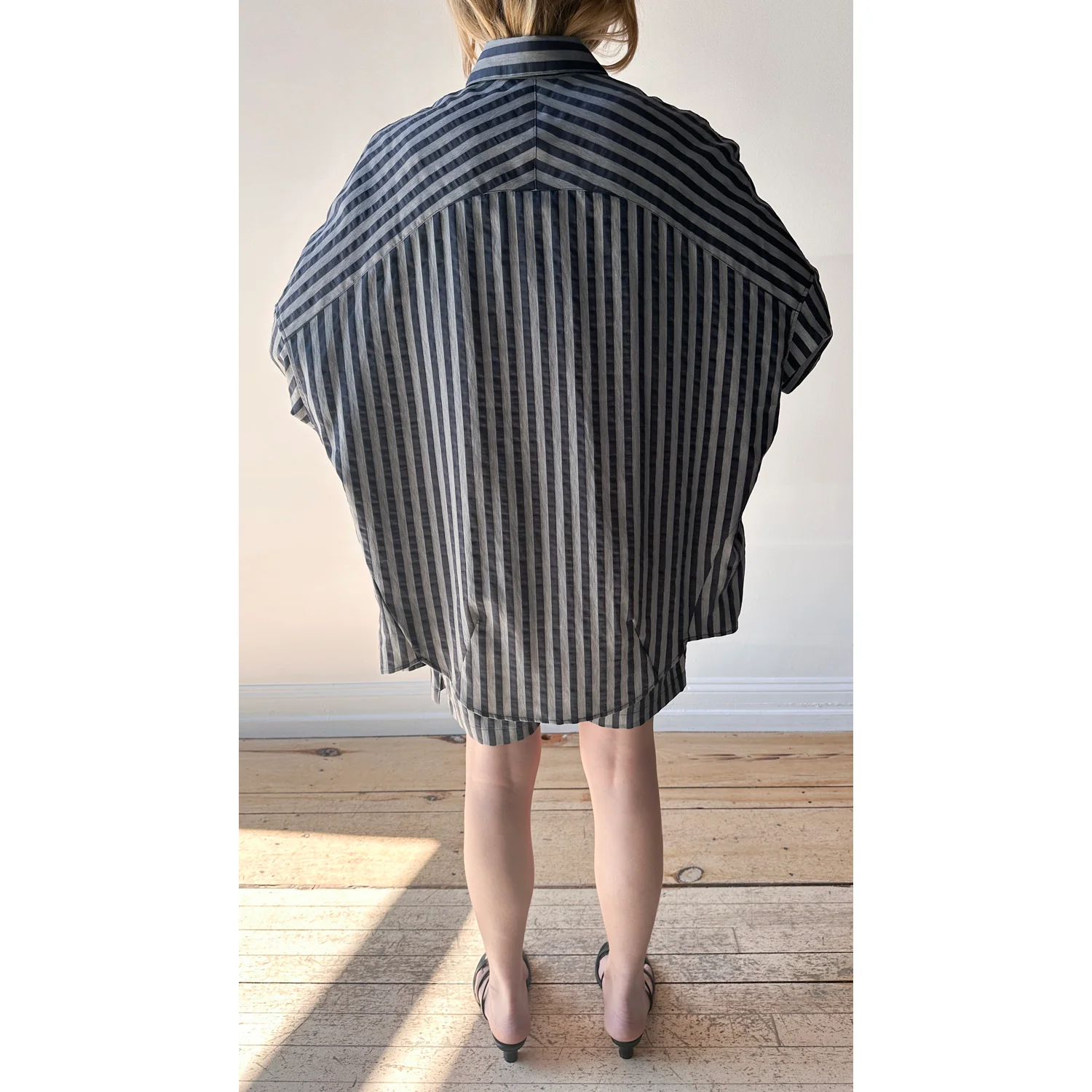Grei PTO Easy Short in Wide Ripple Stripe Blue Mix - Image 6
