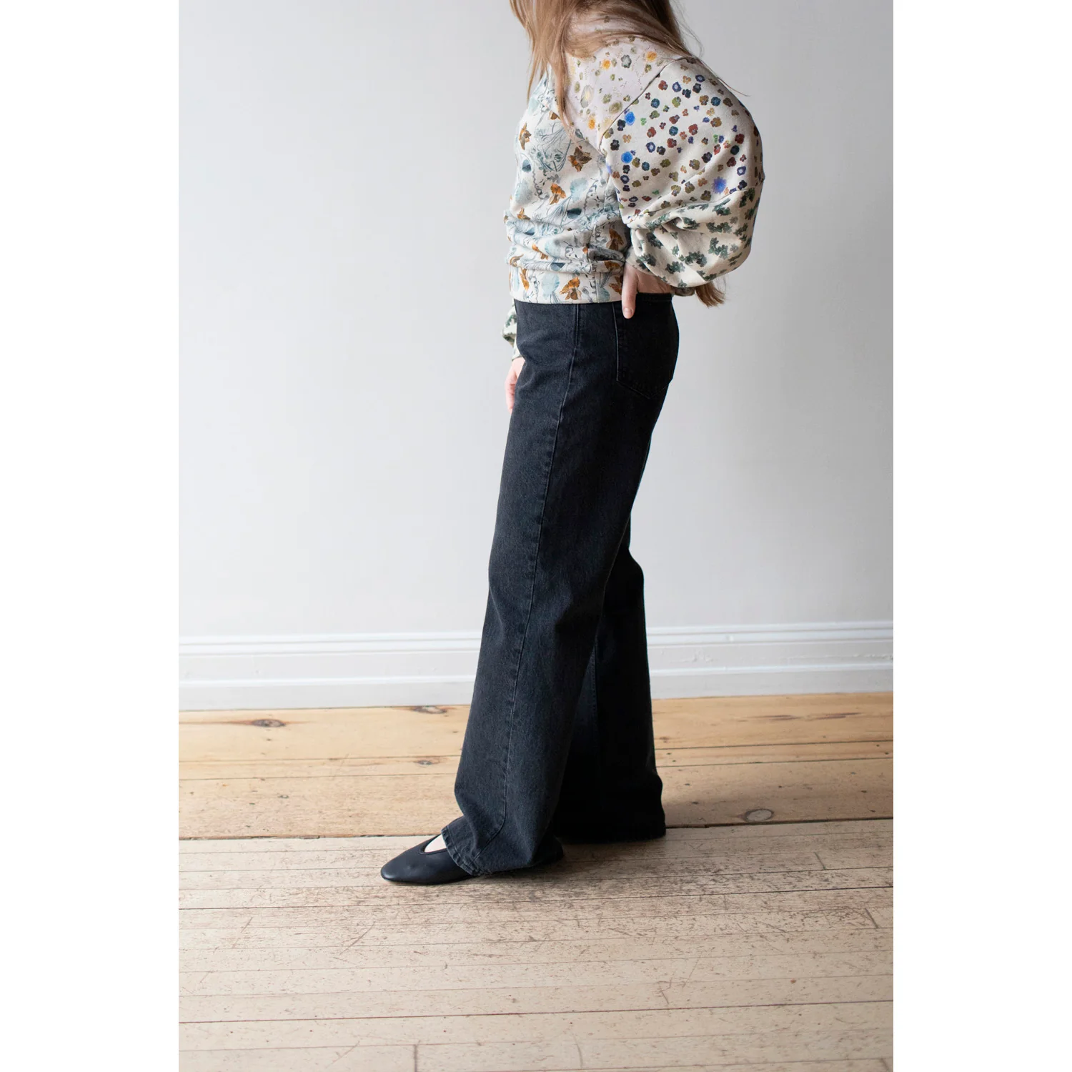 Hope Beat Jeans in Washed Black - Image 11