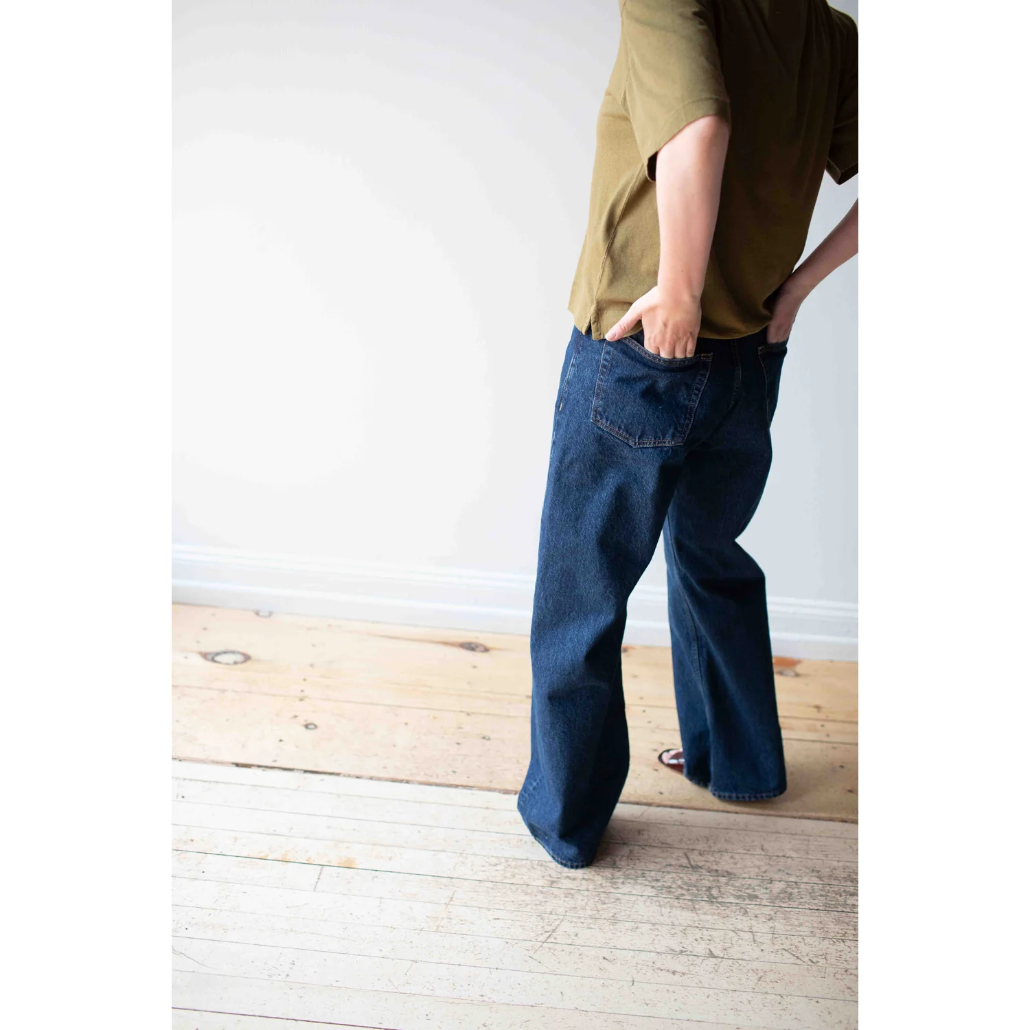 Hope Criss Jeans in Dark Indigo Wash - Image 19