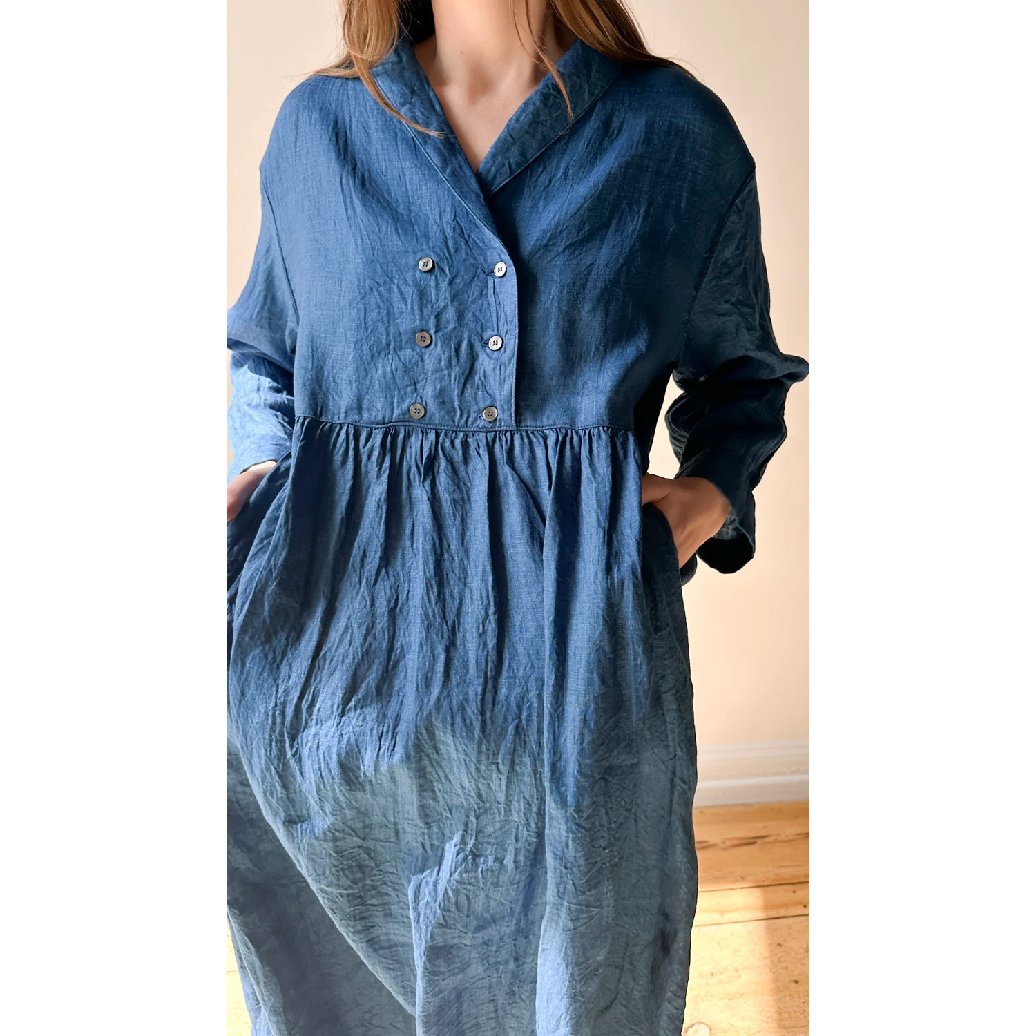 Ichi Antiquities Indigo Linen Woven Dress in Light Indigo - Image 7