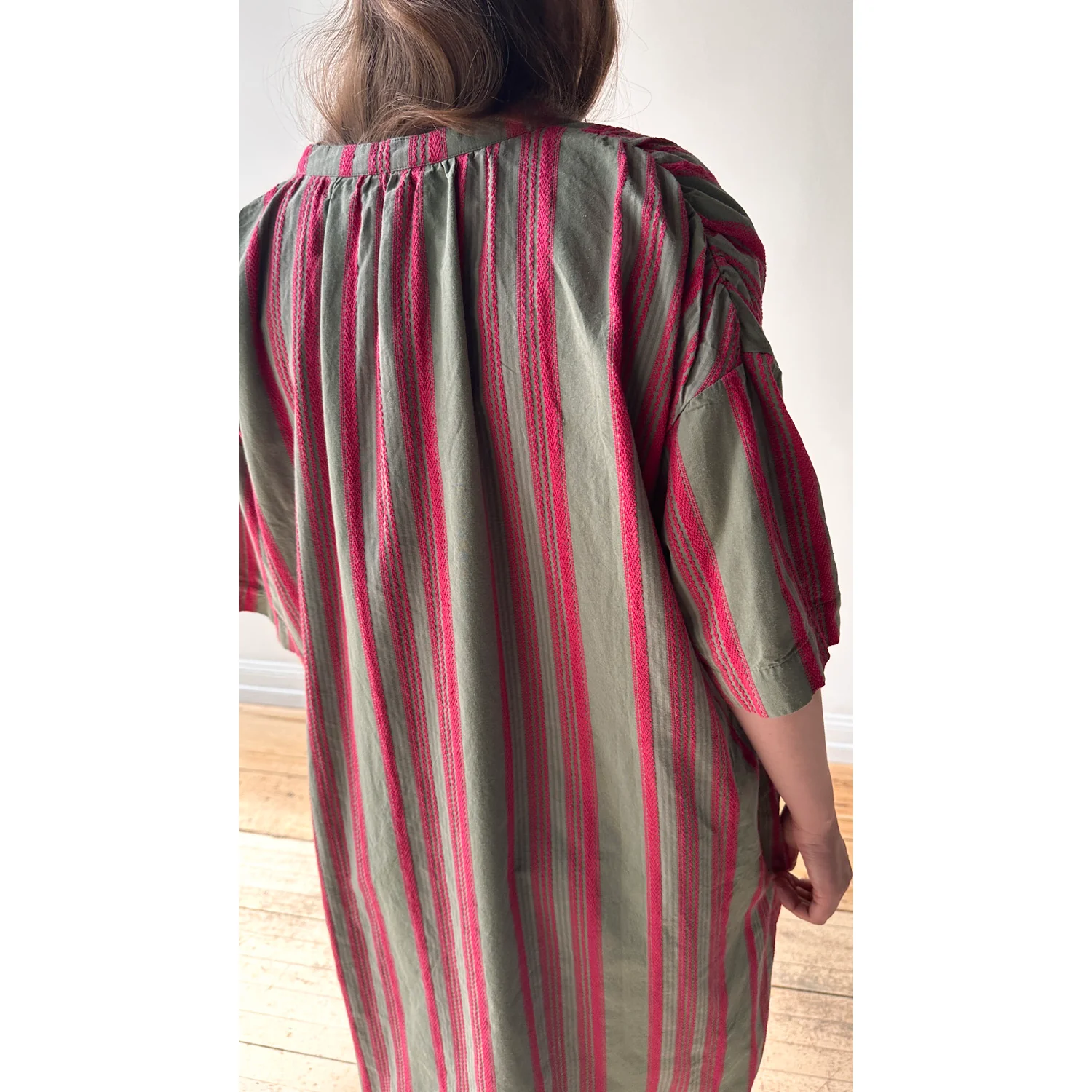 Ichi Antiquities Jacquard Stripe Woven Dress in Khaki x Pink - Image 7