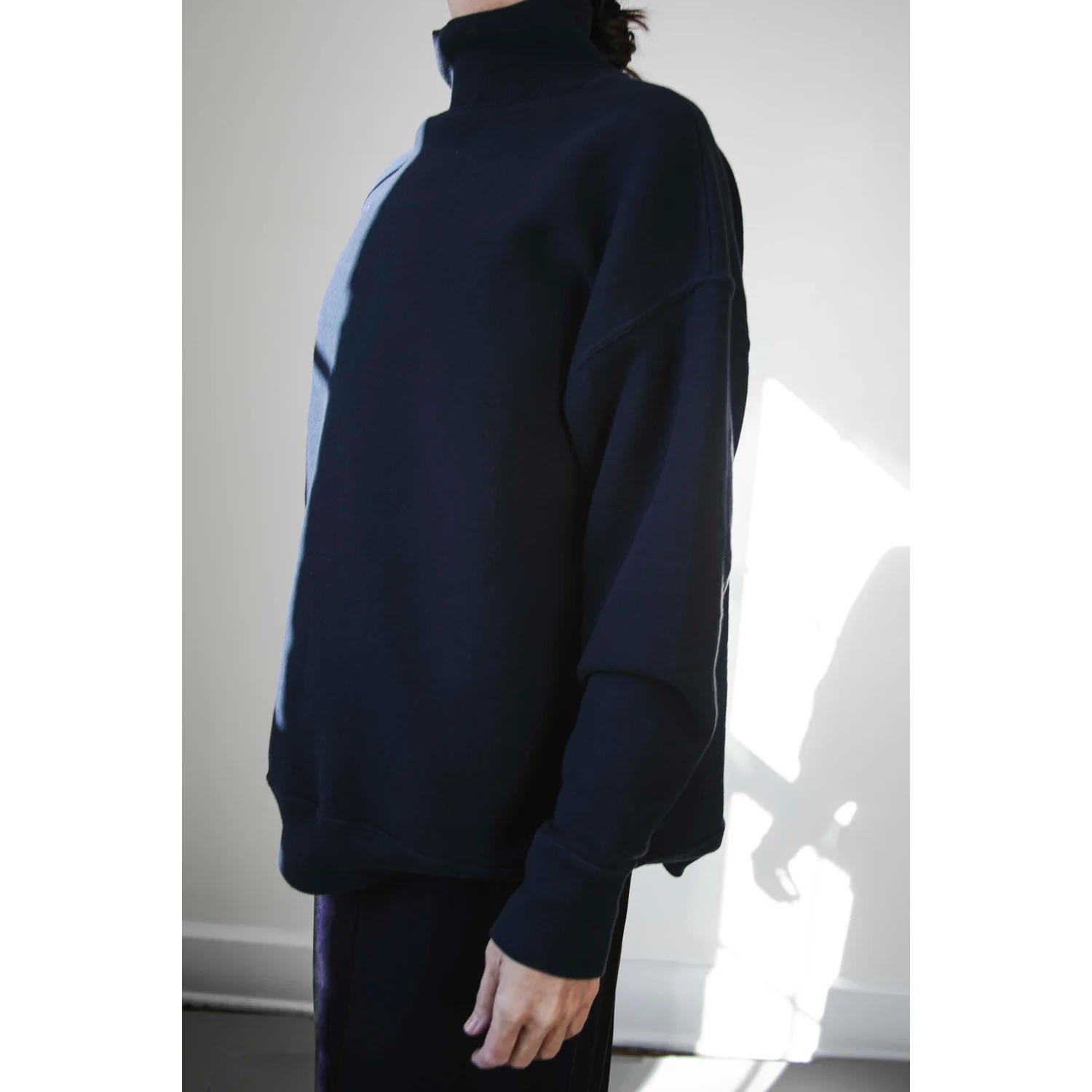 JUDITH Oversized Mockneck in Dark Navy - Image 6