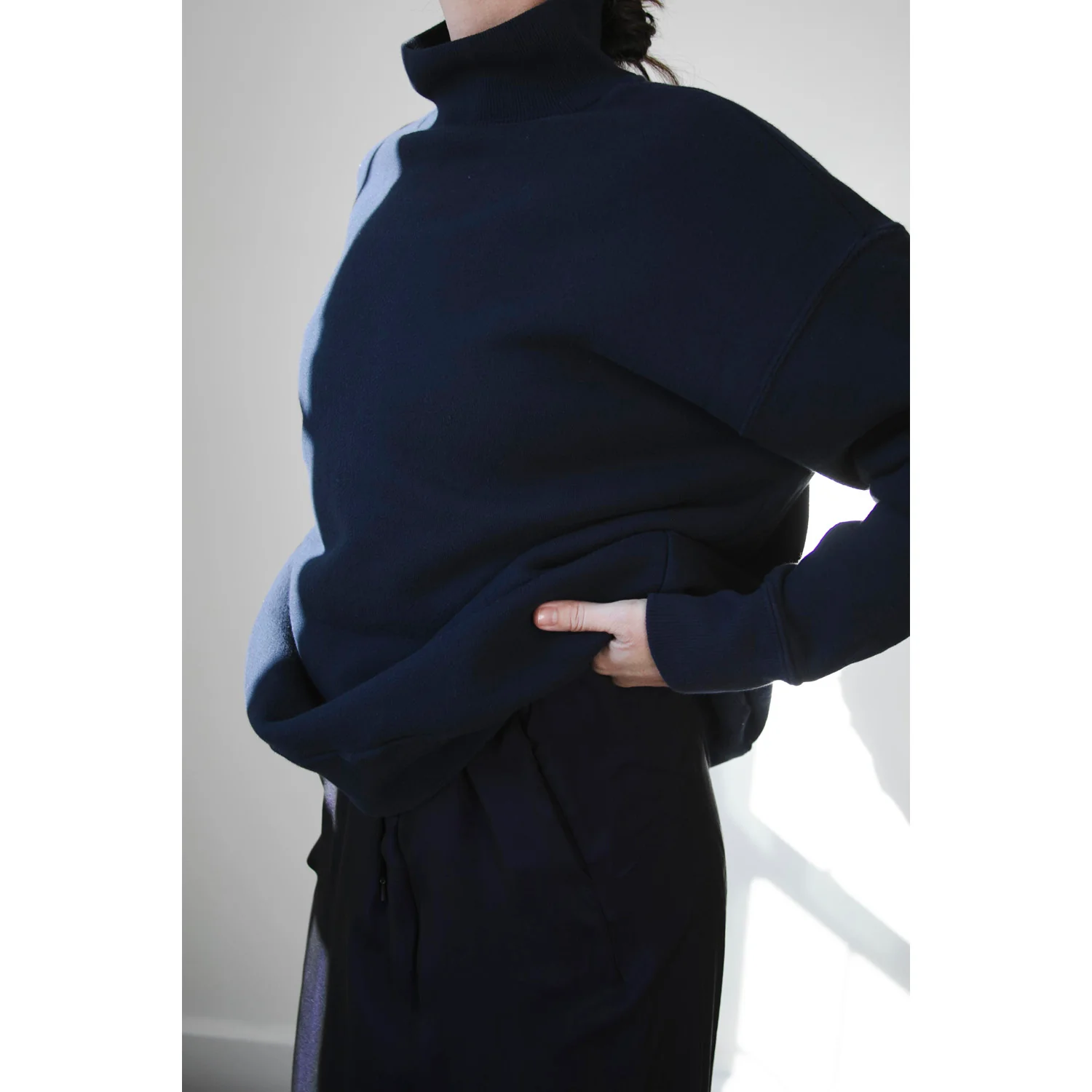 JUDITH Oversized Mockneck in Dark Navy - Image 7