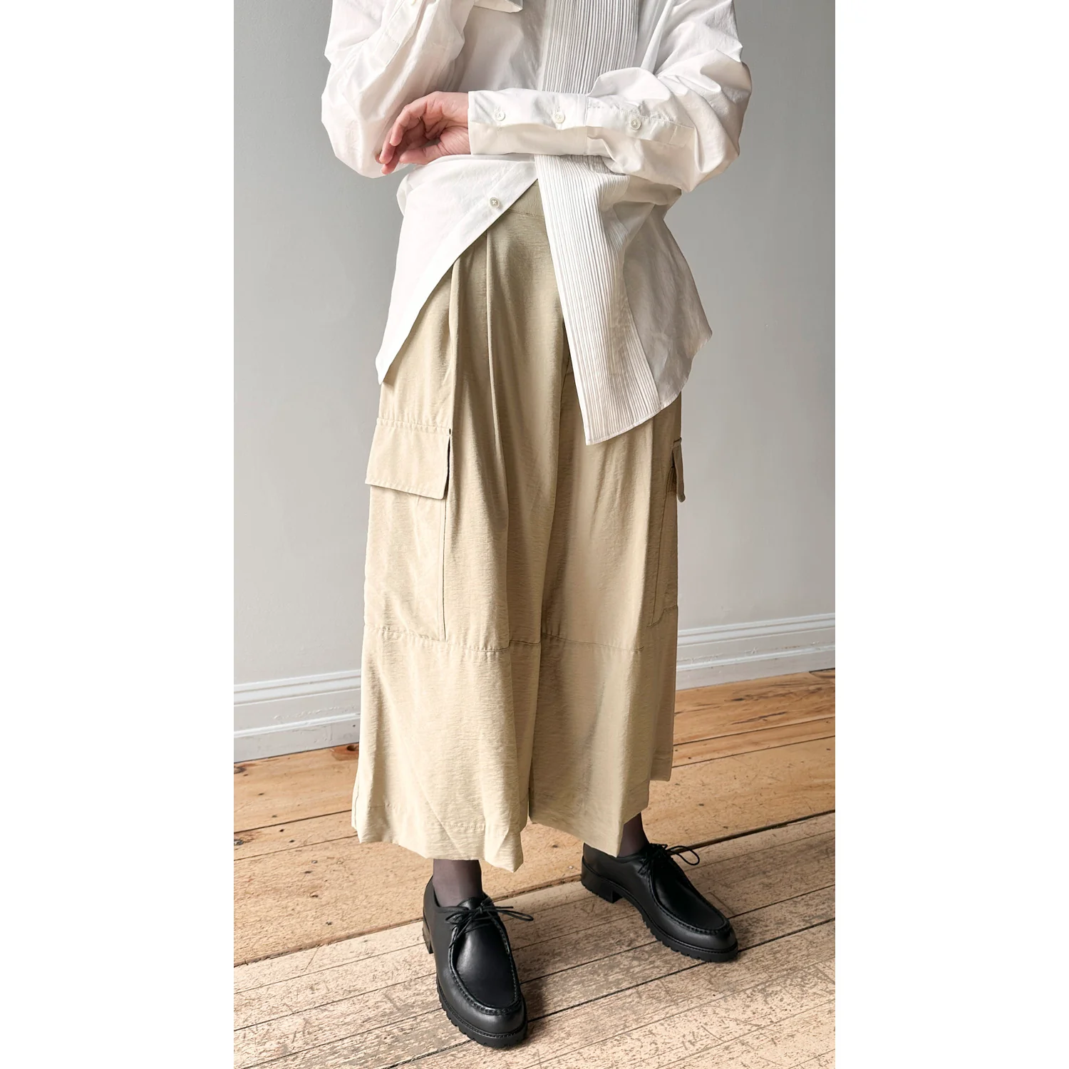 Lauren Manoogian Cargo Pants in Khaki - Image 4