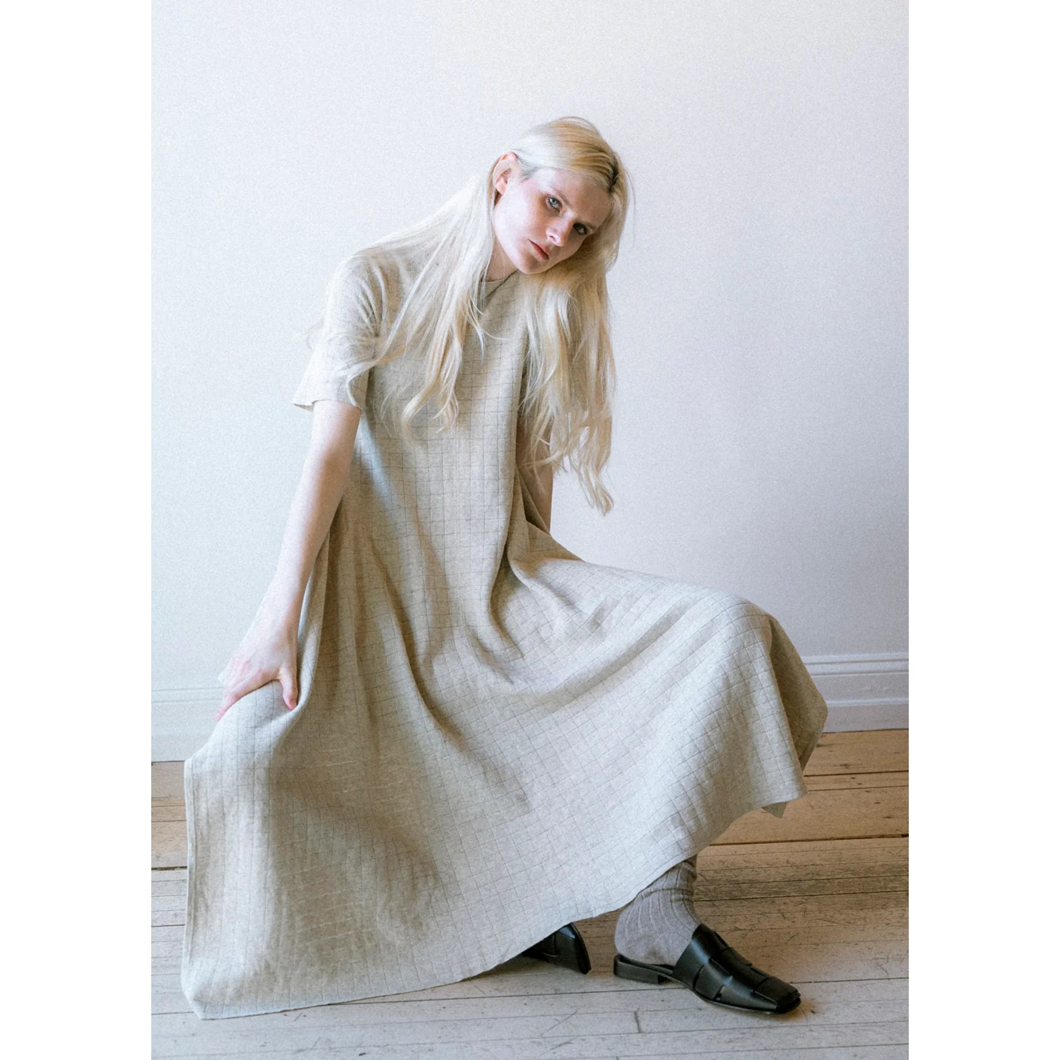 Hansel From Basel Italia Cashmere Cozy Rib Crew in Llama - Image 4