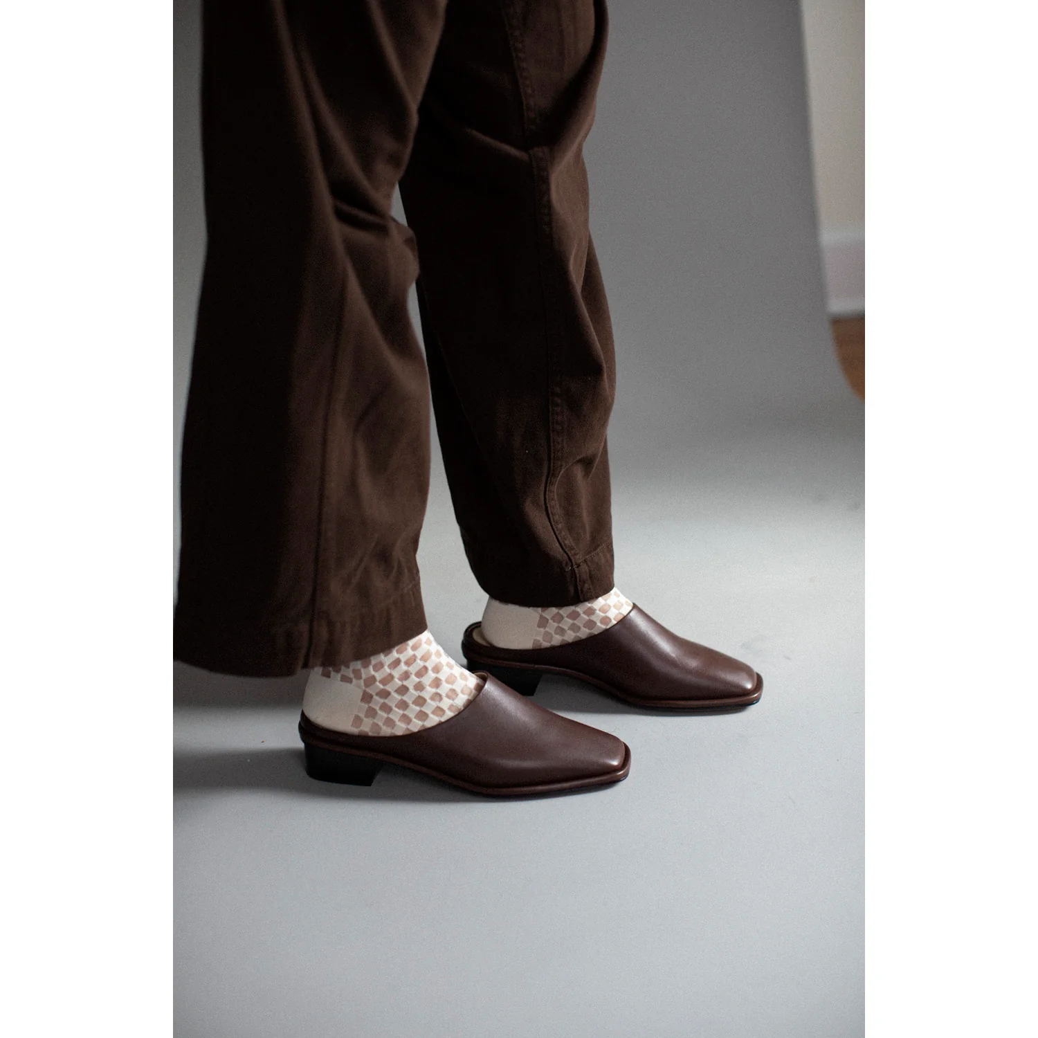 Lauren Manoogian Square Mule in Saddle - Image 13