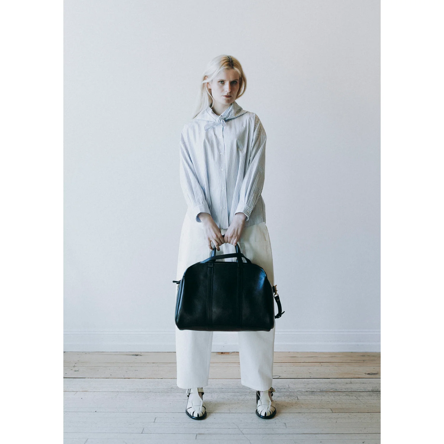 Lindquist Rhodes Small Duffel in Black - Image 8