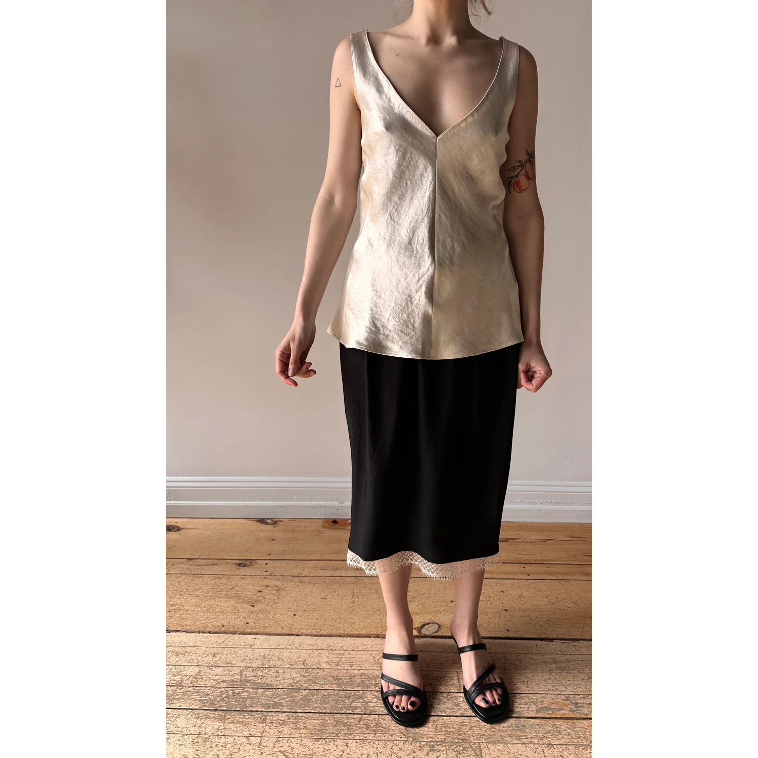 Maria McManus Deep V Tunic in Champagne - Image 10
