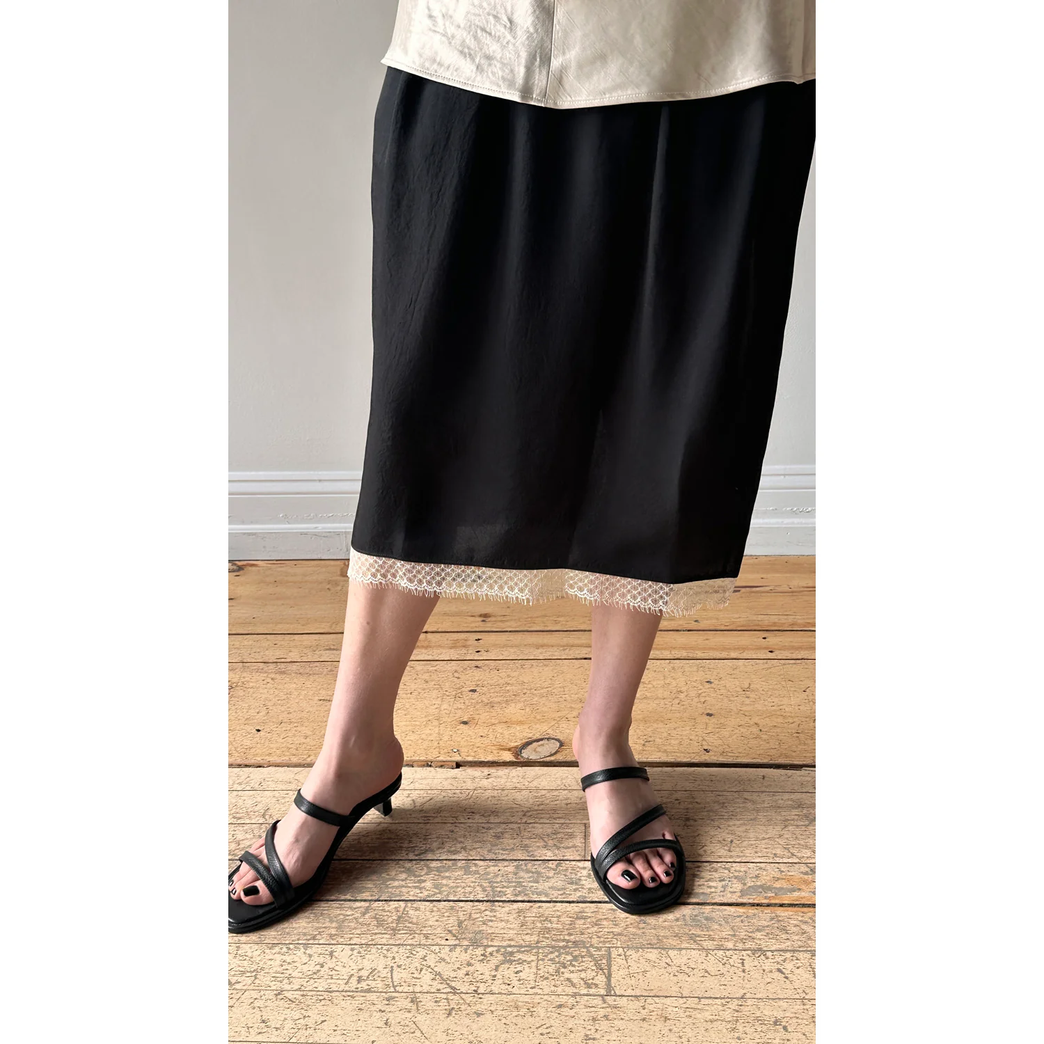 Maria McManus Lace Tulip Skirt in Black - Image 12