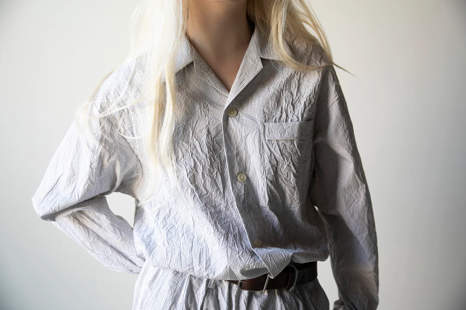 Nicholson & Nicholson Oscar Top in Gray Stripes - Image 4