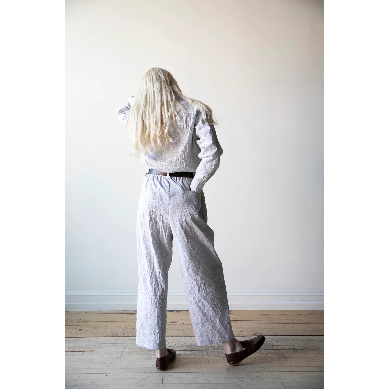 Nicholson & Nicholson Oscar Top in Gray Stripes - Image 8