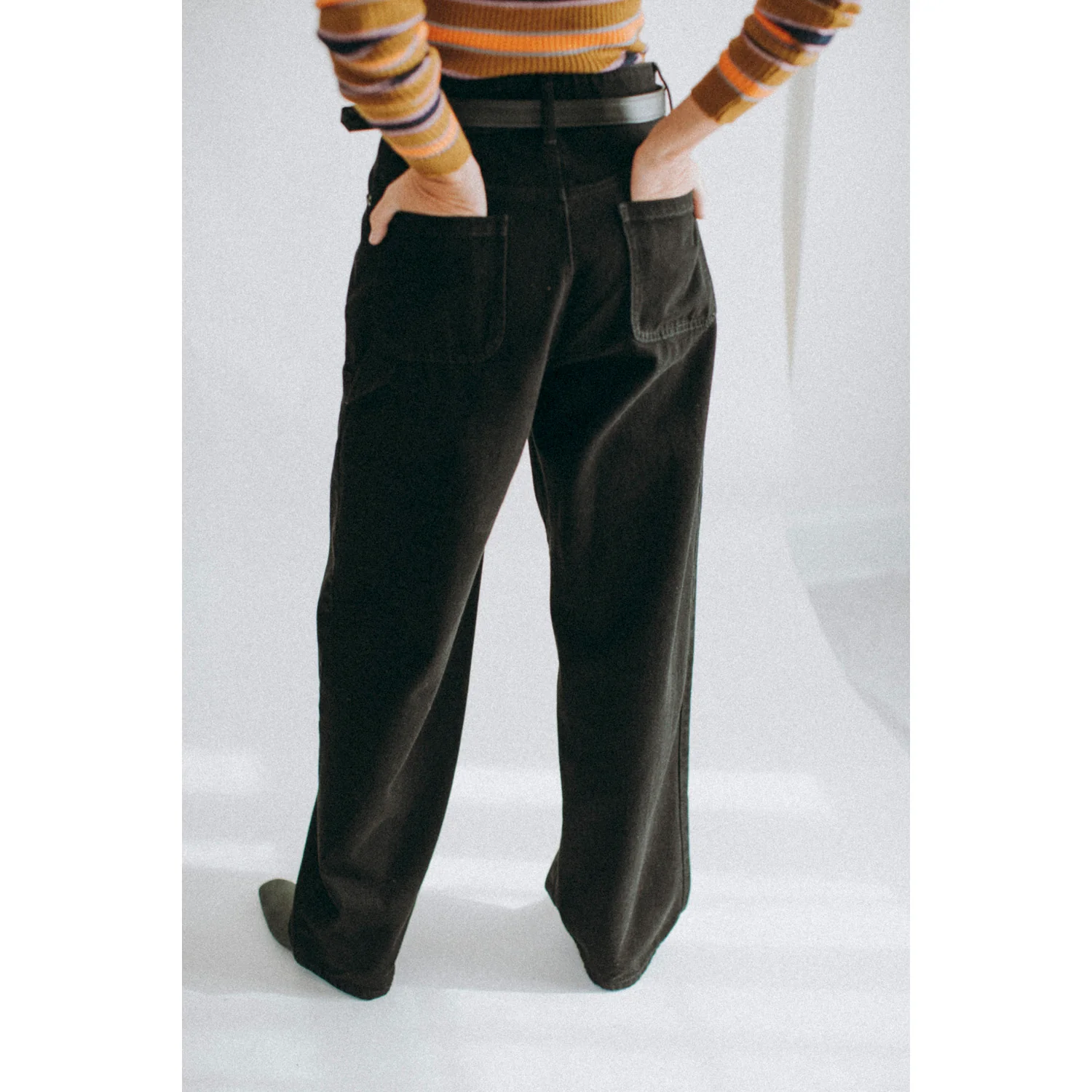 Nomia Drop Oversize Jeans in Black - Image 16