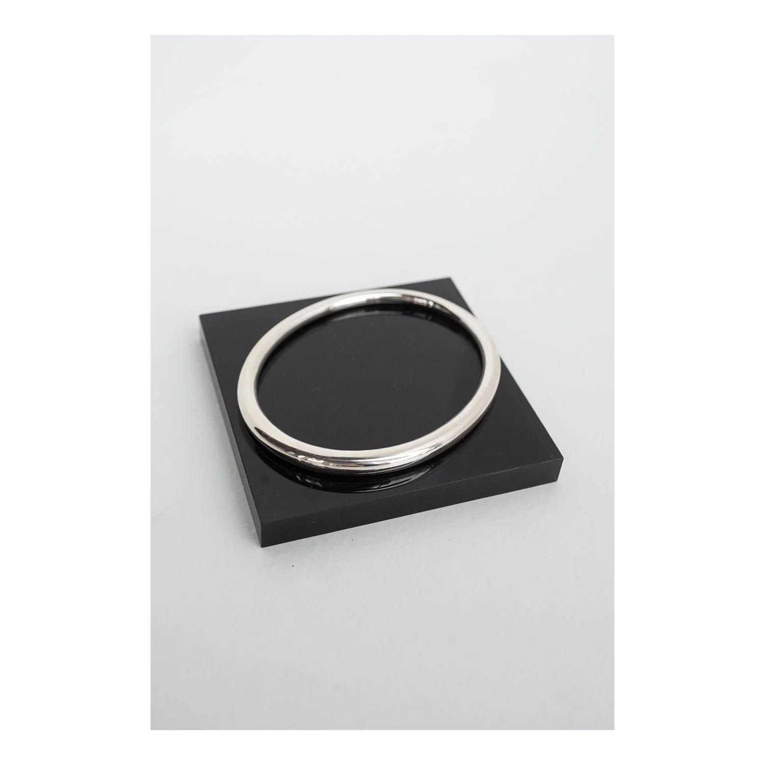 Ursa Major Simple Tapered Bangle in Sterling Silver - Image 4